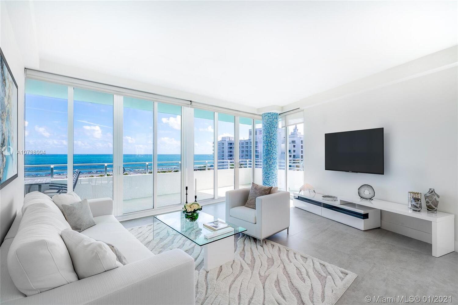 226 Ocean Drive · 8F, South of Fifth · Miami Beach